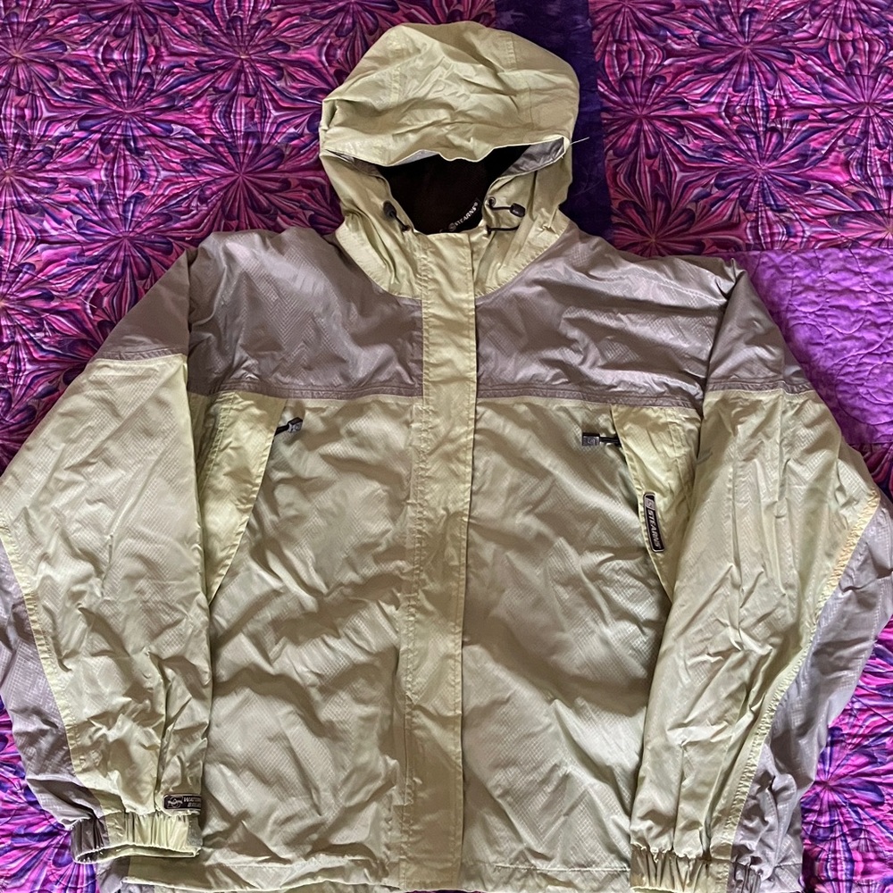 Women’s Rain Jacket